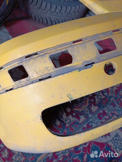 Передний бампер