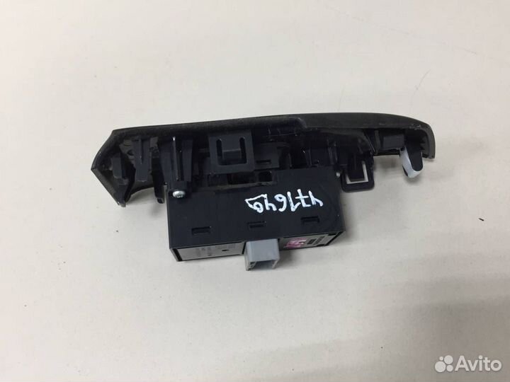 Кнопка стеклоподъемника Honda Accord 8 CU 2008-201