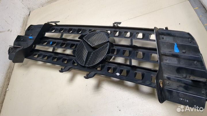 Решетка радиатора Mercedes ML W164, 2007