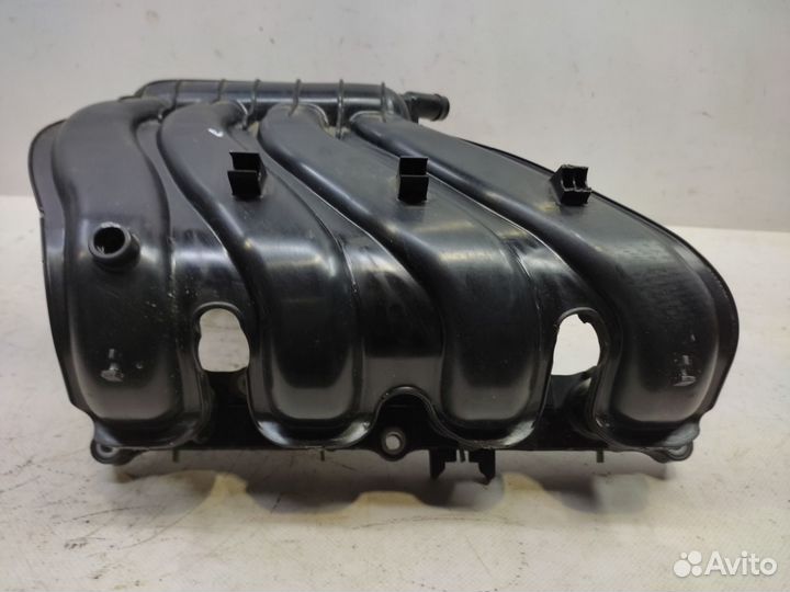 Коллектор впускной Renault Duster 2010