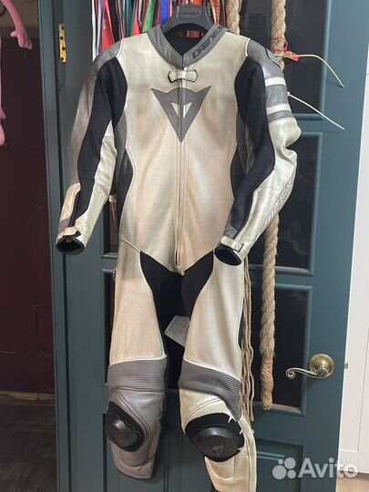 Слитный мотокомбинезон dainese