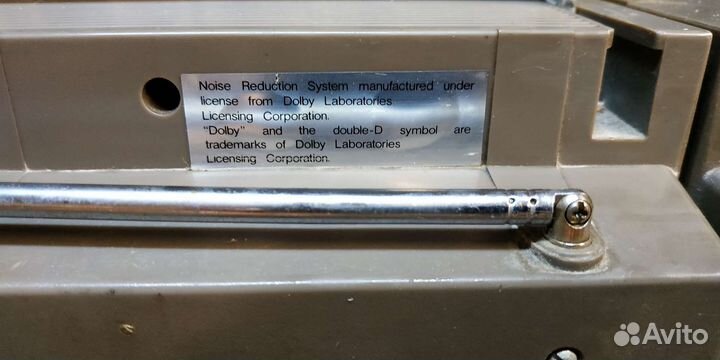 Кассетный магнитофон sanyo