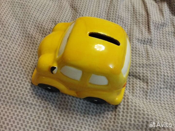 Копилка машинка б.у