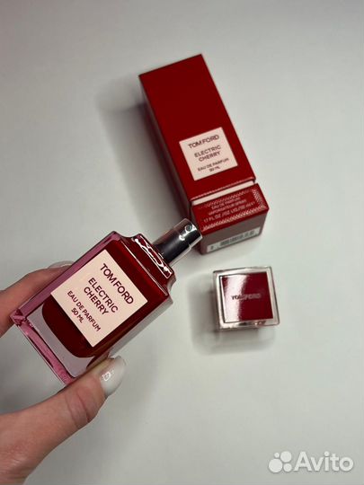 Парфюм Tom Ford Electric Cherry