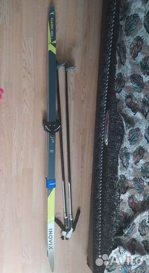 Лыжи и лыжные ботинки