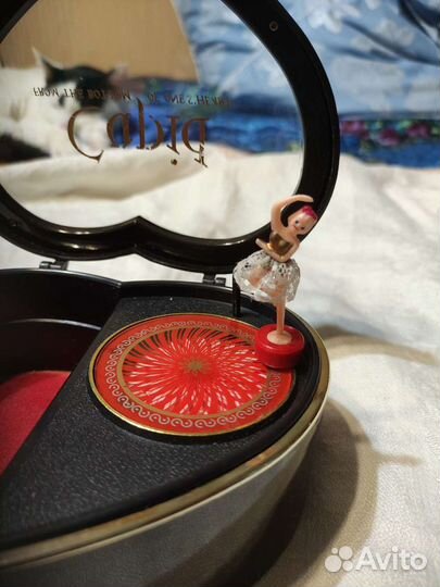 Музыкальная шкатулка с балериной