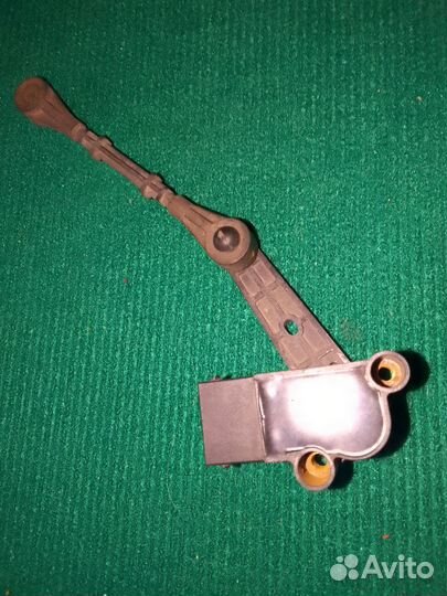 Датчик уровня кузова Land Rover