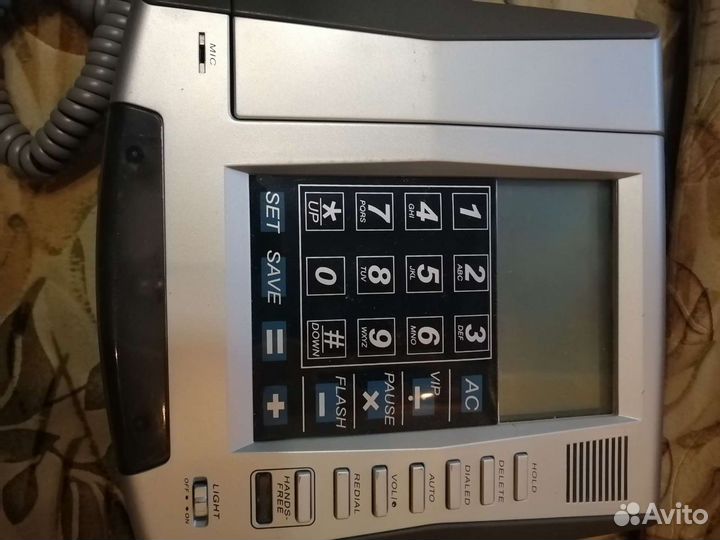 Проводной стационарный телефон