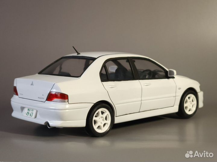 Mitsubishi Lancer Evolution 8 1/24