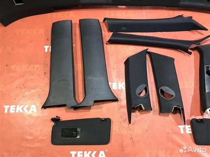 Облицовка потолка с люком бмв Х5 Е53