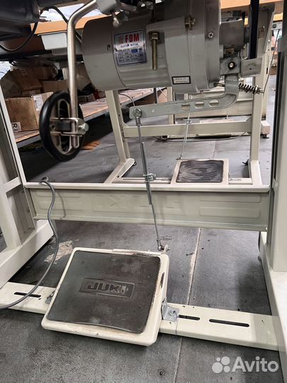 Прямострочная промышленная швейная машина