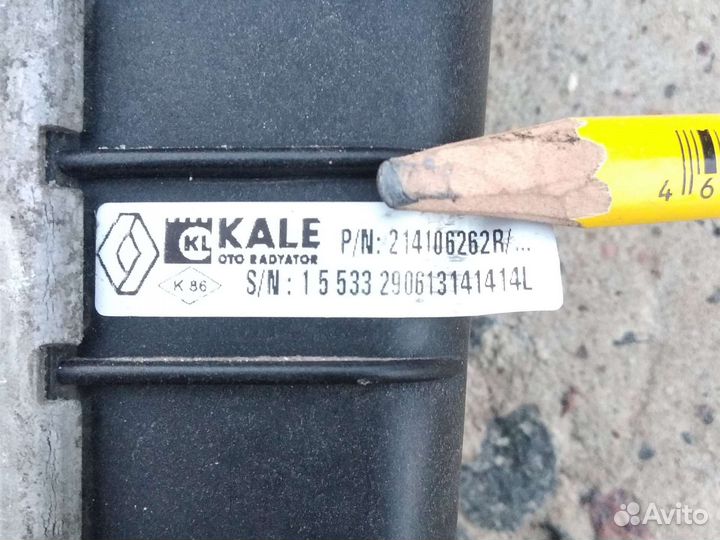 Радиатор охлаждения на Рено Меган 3