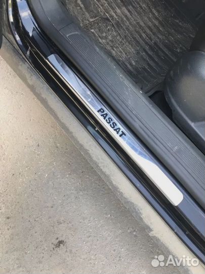 Накладки на пороги VW Passat