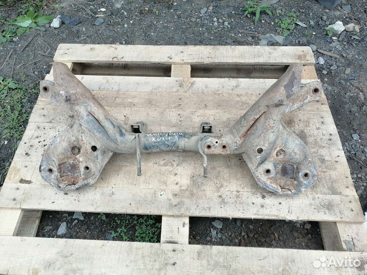 Подрамник Mitsubishi colt 5