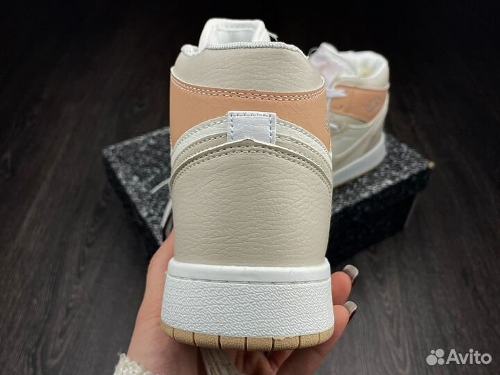 Кроссовки nike air Jordan 1 зимние женские