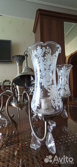 Изящная люстра под бронзу