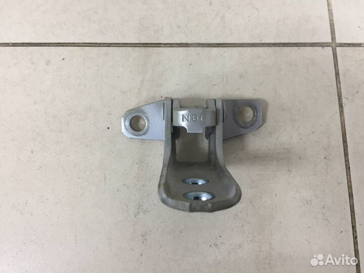 Петля двери Mitsubishi Outlander GF 2012