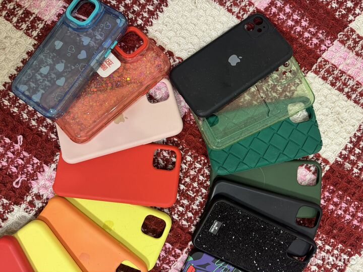 Чехлы на iPhone 11