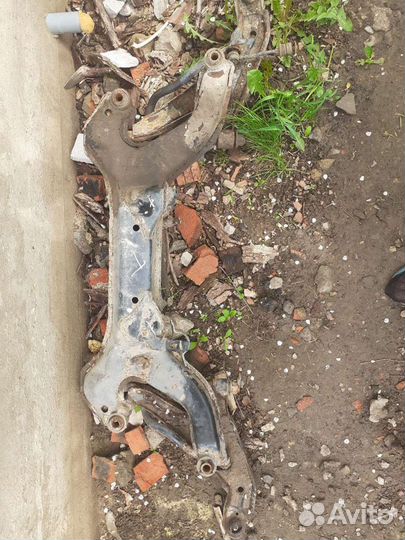 Подрамник на ниссан примьера р11