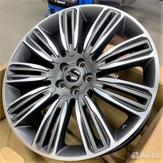 Диски на Рендж Ровер Ивок Range Rover Evoque R22