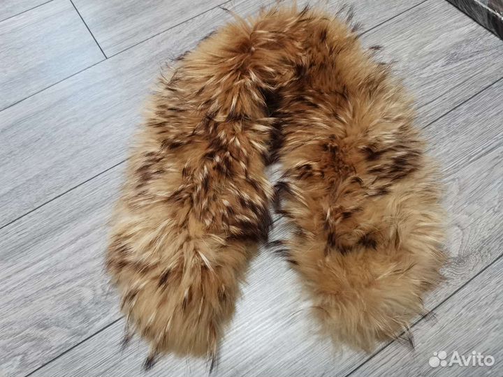 Меховой воротник енот