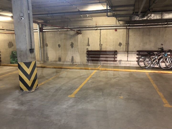 Машиноместо, 14 м²