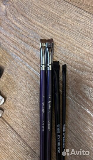 Кисти для окрашивания бровей