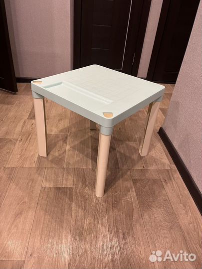 Детский столик