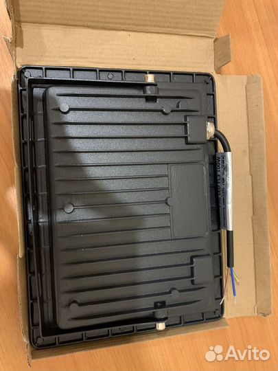 Прожектор светодиодный уличный 100W холодный белый