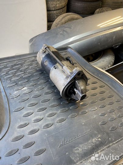 Стартер Mitsubishi Pajero Sport 4D56 M002T8