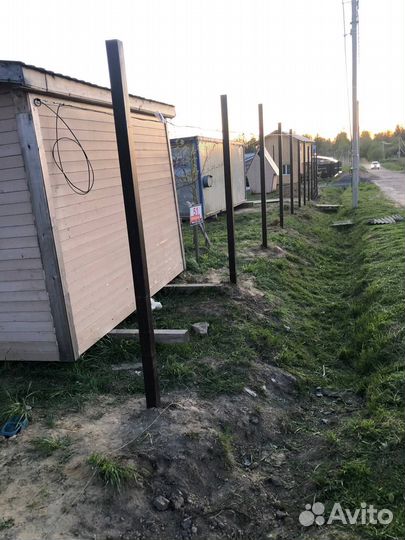 Винтовые сваи под забор монтаж