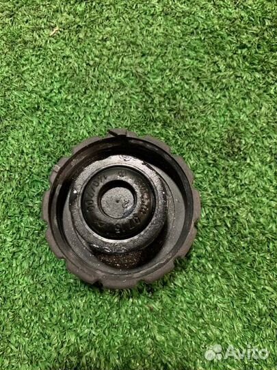 Крышка расширительного бачка Mercedes-Benz E-Class