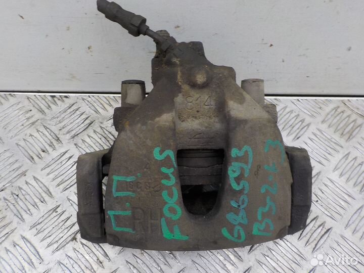 Суппорт тормозной передний правый Ford Focus III 2