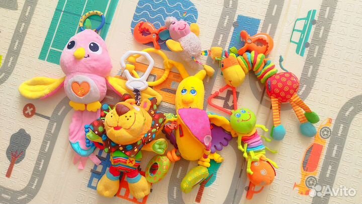 Игрушки для малыша fisher price, tiny love