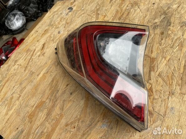 Фонарь внешний левый Toyota C-HR