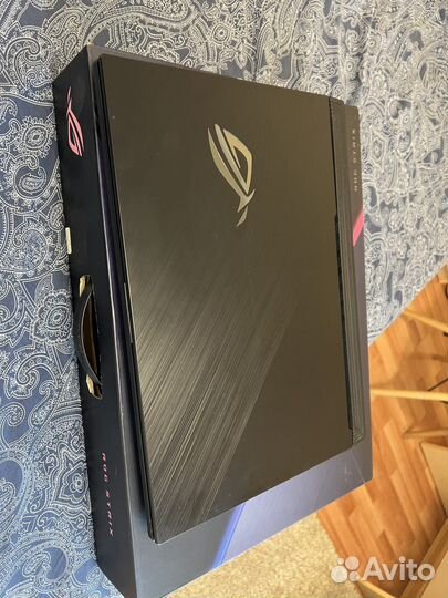 Asus rog strix G712L/i7/RTX2070/17.3