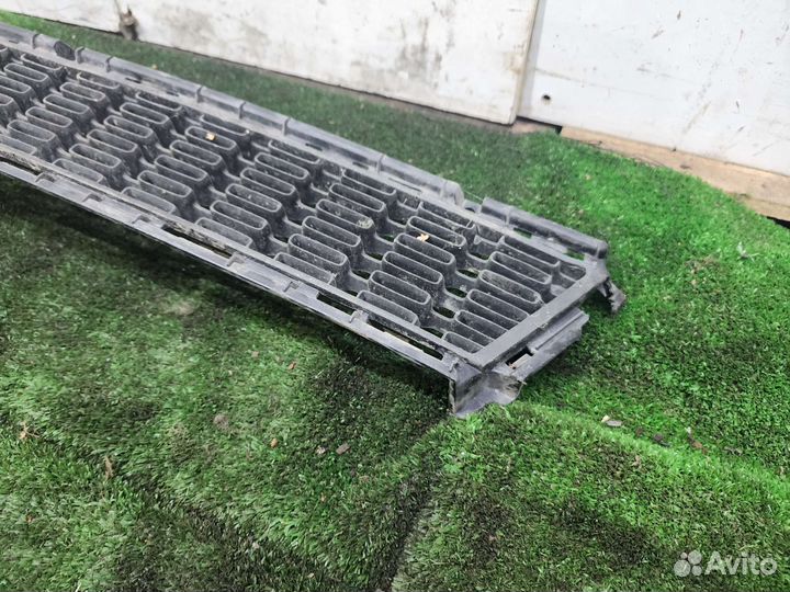 Решетка в бампер передняя Kia Ceed 2 2015-2018