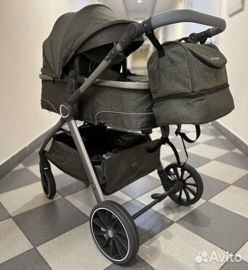 Коляска 3 в 1 Luxmom V 8