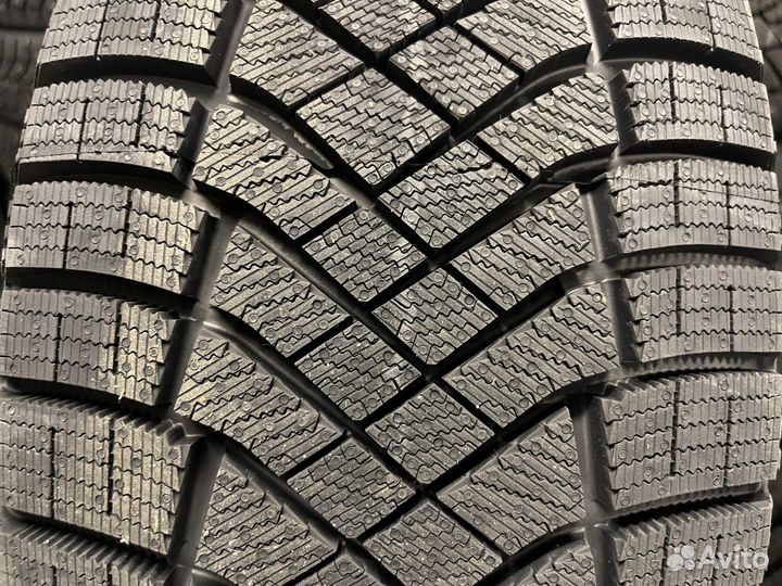 Pirelli Ice Zero FR 205/55 R16 94