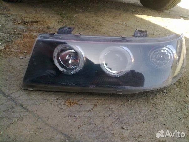 Фара на 10 семейство