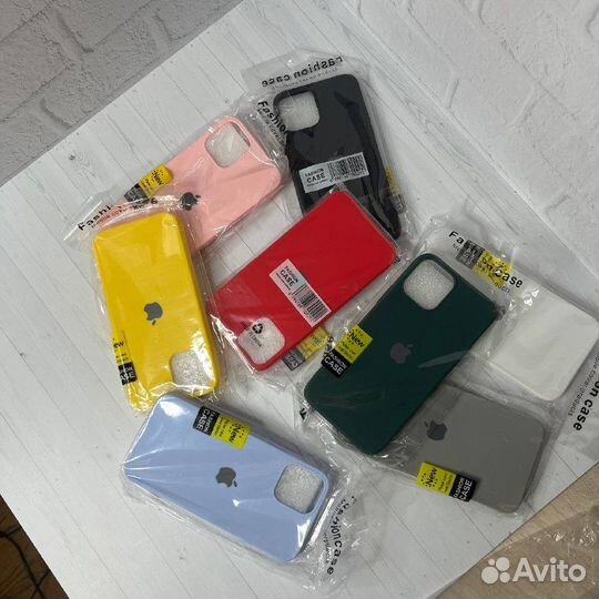 Чехлы на iPhone 11/12