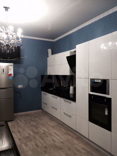 2-к. квартира, 55 м², 10/15 эт.