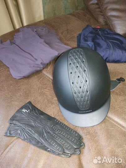 Шлем, ботинки, перчатки для верховой езды fouganza