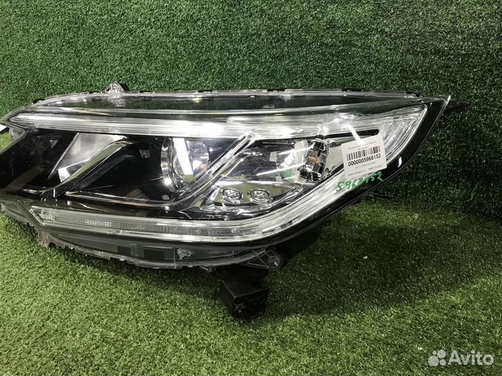 Фара левая Honda CR-V 4 (2014-2018) ксенон