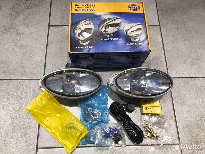 Фары противотуманные hella Comet FF300