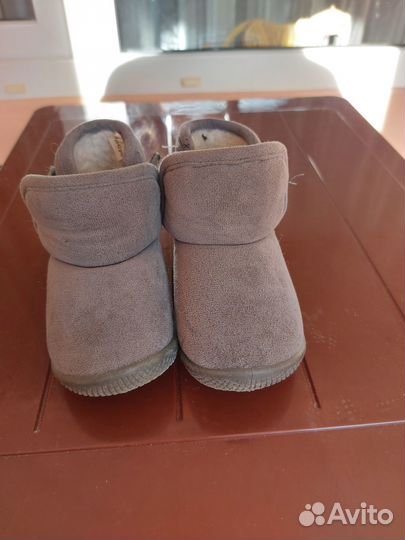 Продам ботинки детские