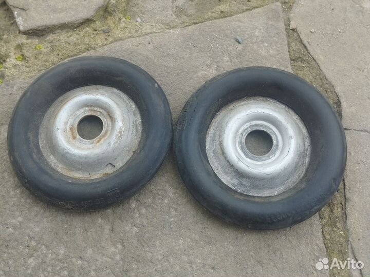 Тарелка переднего амортизатора Опель Омега В