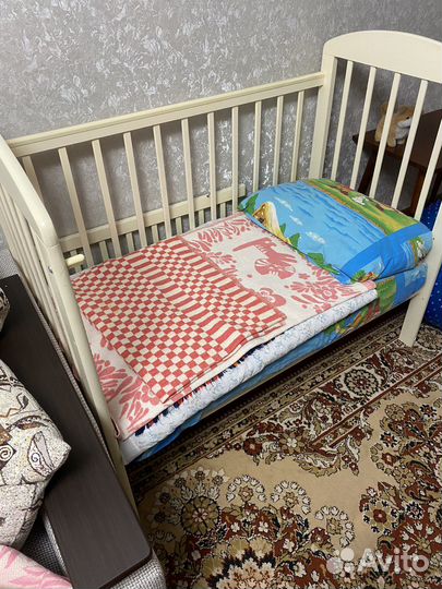 Кроватка детская