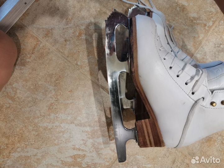 Коньки фигурные GAM