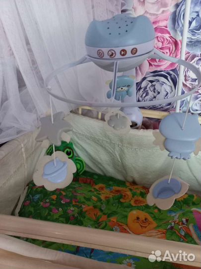 Детский мобиль в кроватку